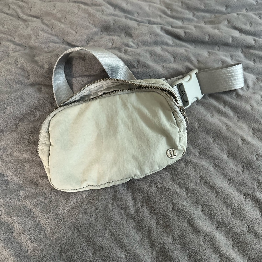 Lululemon Gray Everywhere Belt Bag